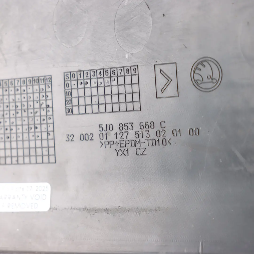 Front Bumper Centre Grille Trim Panel Cover Chrome to Skoda Fabia 5J with Part number 5J0853668C Skoda Fabia 5J Front Bumper Centre Grille Trim Panel Cover Chrome - SKU 5J0853668C - Part number 5J0853668C