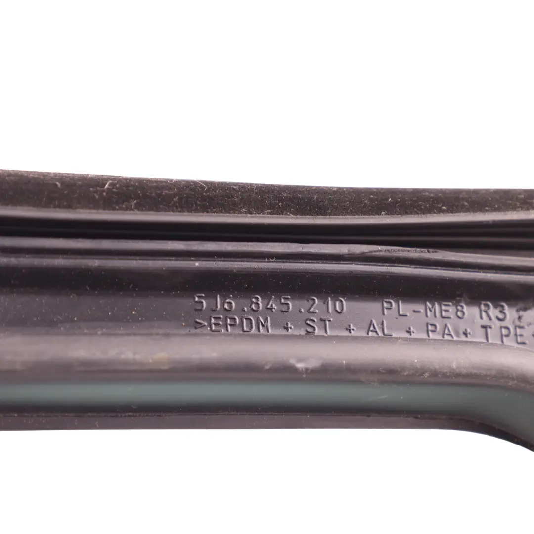 Junta De La Guía Ventana Derecha Puerta Trasera AS2 para Skoda Fabia 5J con número de pieza 5J6845209AG Skoda Fabia 5J Junta De La Guía Ventana Derecha Puerta Trasera AS2 - SKU 5J6845210AG - Número de pieza 5J6845209AG