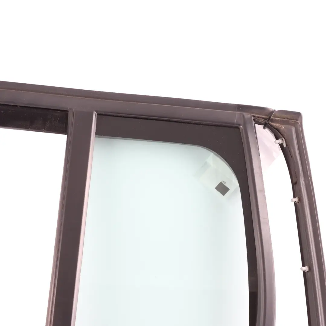 Skoda Fabia 5J Junta Guía Ventana Puerta Trasera Izquierda - SKU 5J6845209AG - Número de pieza 5J6845210AG
