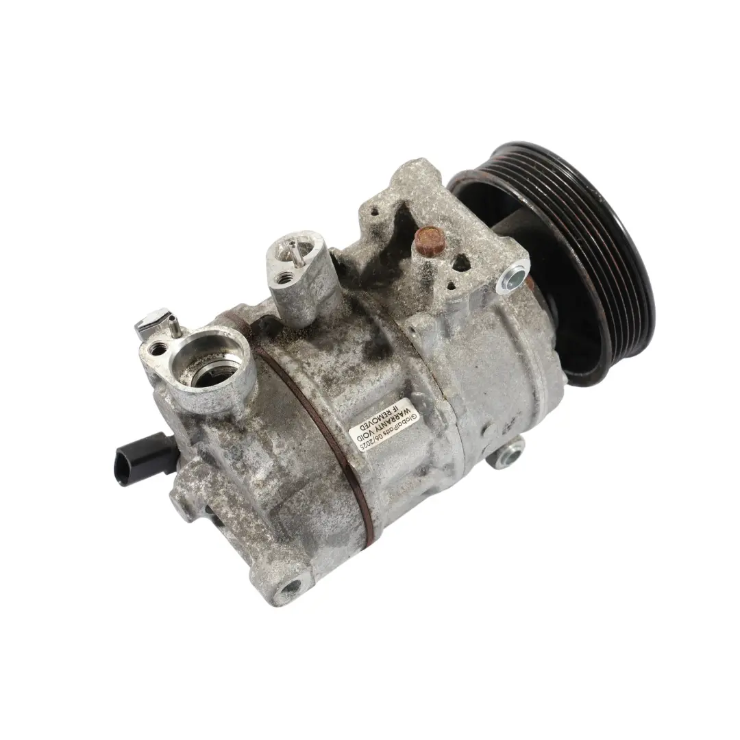 Pompa Sprężarka Klimatyzacji do Audi A1 8X Volkswagen Golf VII o numerze 5Q0816803 Audi A1 8X Volkswagen Golf VII Pompa Sprężarka Klimatyzacji - SKU 5Q0816803 - Numer Części 5Q0816803