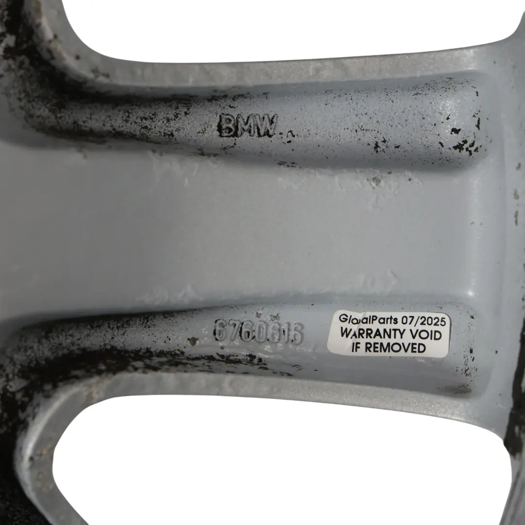 Llanta Aleación Plateada BMW E60 E61 18" Radios Estrella 123 8J ET:20 para con número de pieza 6760616 Llanta Aleación Plateada BMW E60 E61 18" Radios Estrella 123 8J ET:20 - SKU 6760616-2 - Número de pieza 6760616