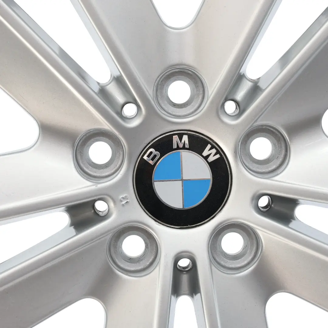 BMW E81 E87 Silberne Leicht Felge 17" V-Speiche 141 ET:47 7J 6762888 - SKU 6762888-1 - Teilenummer 6775621