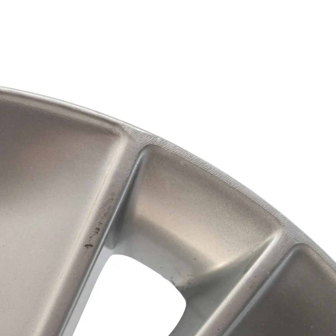 BMW E81 E87 Silberne Leicht Felge 17" V-Speiche 141 ET:47 7J 6762888 - SKU 6762888-1 - Teilenummer 6775621
