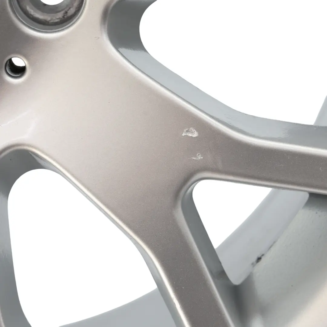 Srebrna Felga Aluminiowa Przód 19" 9J ET:48 Styling 177 do BMW X5 E70 o numerze 6774396 BMW X5 E70 Srebrna Felga Aluminiowa Przód 19" 9J ET:48 Styling 177 - SKU 6774396-1 - Numer Części 6774396