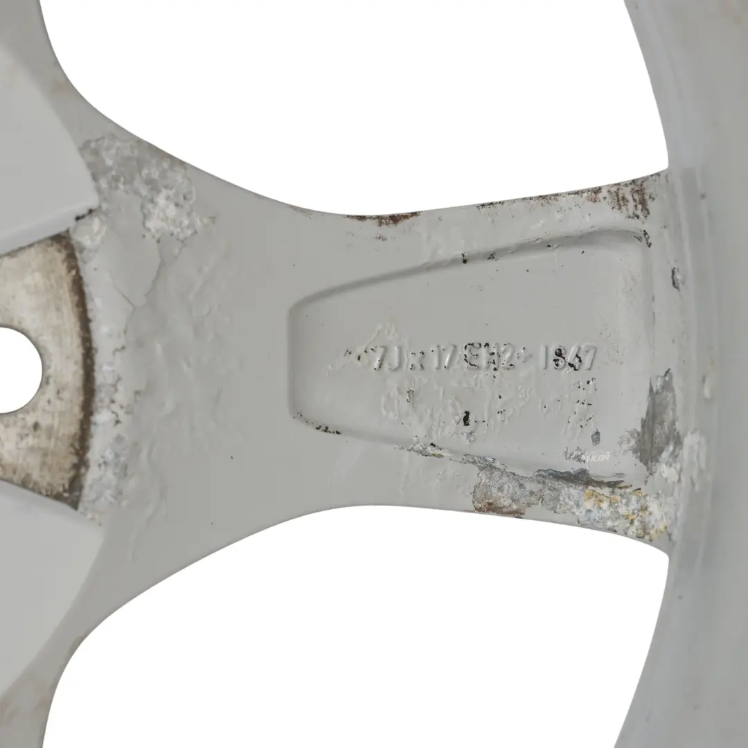 Silberne Leicht Metall Felge 17" 7J ET:47 für BMW E81 E82 E87 mit Teilenummer 6795561 BMW E81 E82 E87 Silberne Leicht Metall Felge 17" 7J ET:47 - SKU 6795561-1 - Teilenummer 6795561