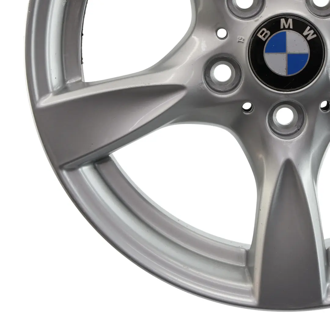 Cerchio In Lega Argento 17" Razze Stellari 371 7J ET:47 per BMW E81 E82 E87 con numero di parte 6795561 BMW E81 E82 E87 Cerchio In Lega Argento 17" Razze Stellari 371 7J ET:47 - SKU 6795561-1 - Numero di parte 6795561