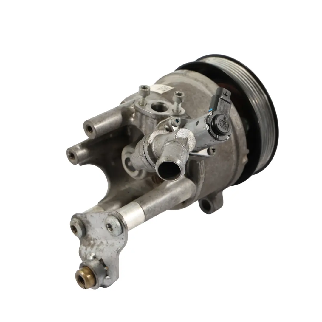 Pompa Wspomagania Dynamic Drive Diesel N57 4076328 do BMW F10 F11 F12 o numerze 6867160 BMW F10 F11 F12 Pompa Wspomagania Dynamic Drive Diesel N57 4076328 - SKU 6867160-1 - Numer Części 6867160