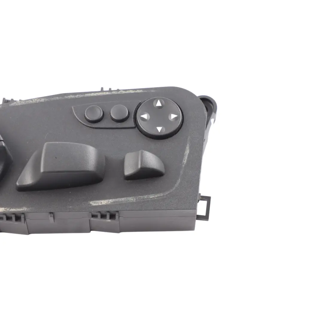 Adjustment Switch Control Button Panel Front Right O/S to BMW E60 E61 Seat with Part number 6926986 BMW E60 E61 Seat Adjustment Switch Control Button Panel Front Right O/S - SKU 6926986 - Part number 6926986