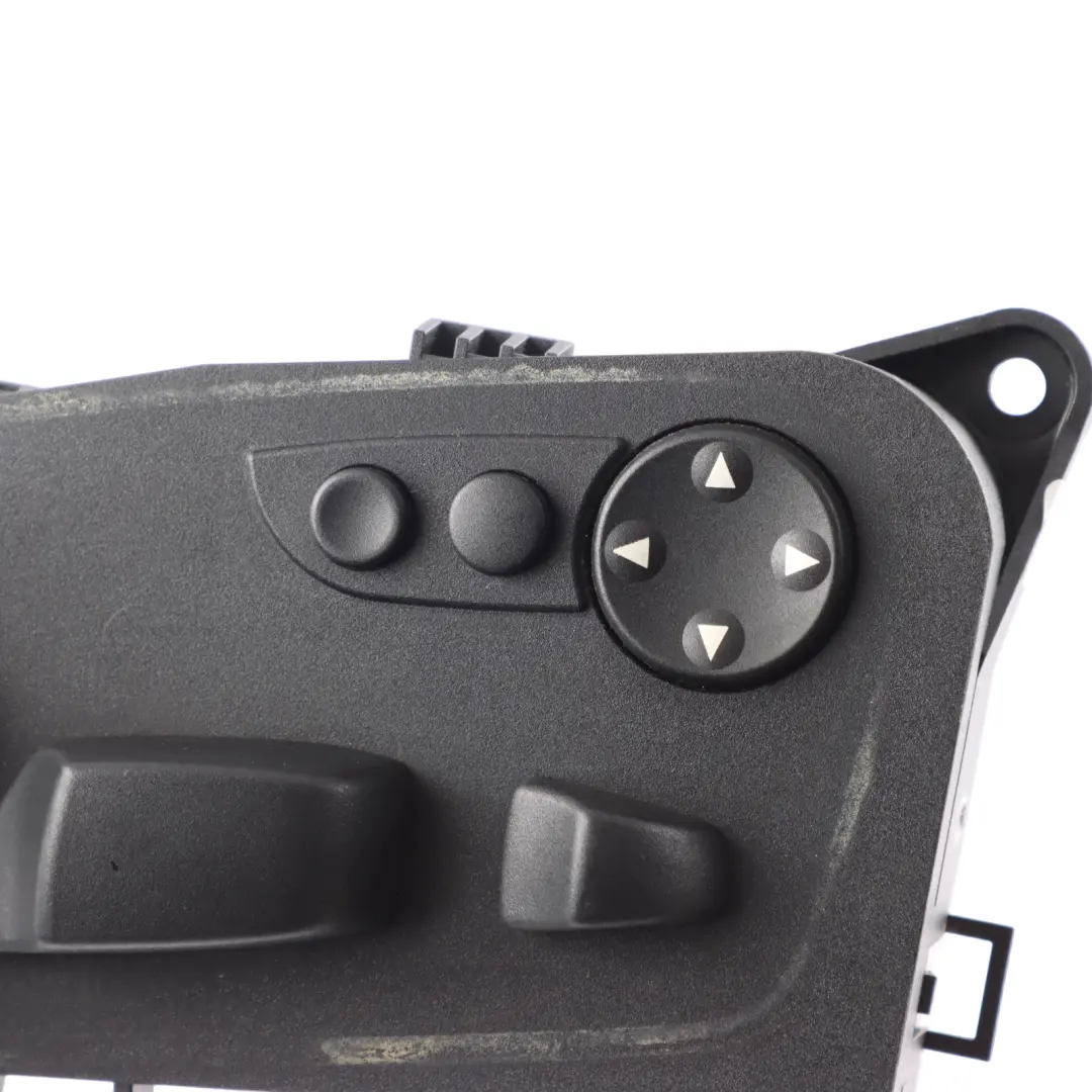 Adjustment Switch Control Button Panel Front Right O/S to BMW E60 E61 Seat with Part number 6926986 BMW E60 E61 Seat Adjustment Switch Control Button Panel Front Right O/S - SKU 6926986 - Part number 6926986