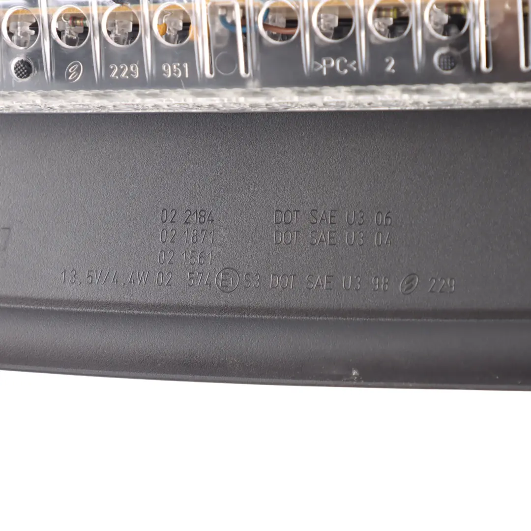 Troisième Feu Stop Arrière 7145659 pour BMW E60 à propos du numéro de pièce 63256927017 BMW E60 Troisième Feu Stop Arrière 7145659 - SKU 6927017 - Numéro de pièce 63256927017