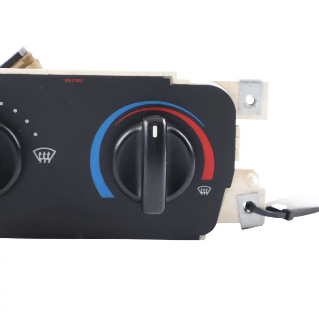 Calefacción Unidad De Control Climático A/C Panel 6C11-18549-BB para Ford Transit 7 con número de pieza 6C1118549BB Ford Transit 7 Calefacción Unidad De Control Climático A/C Panel 6C11-18549-BB - SKU 6C1118549BB - Número de pieza 6C1118549BB