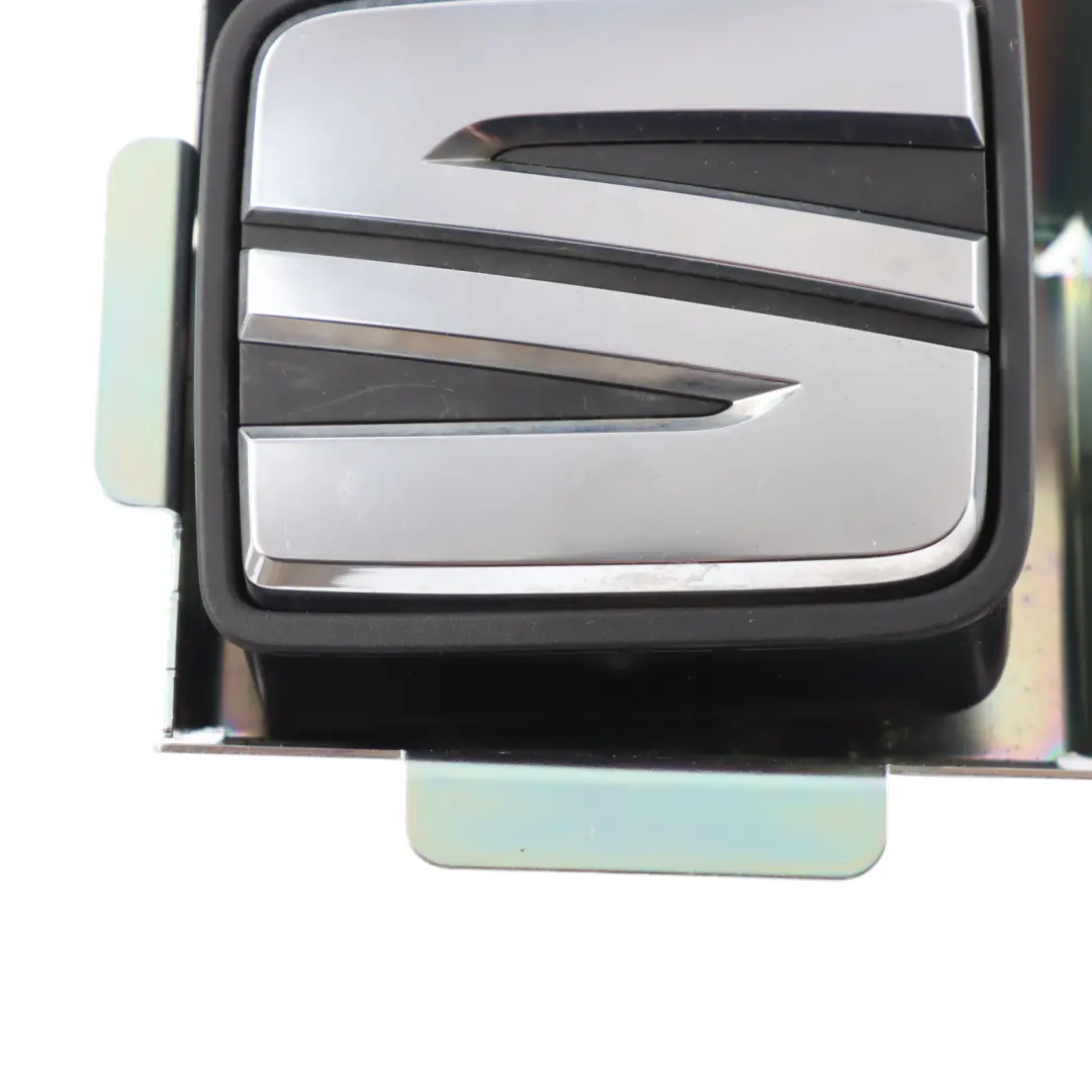 Seat Ibiza Mk5 V Kofferraum Verriegelung Mechanismus Emblem - SKU 6F0827565 - Teilenummer 6F0827565