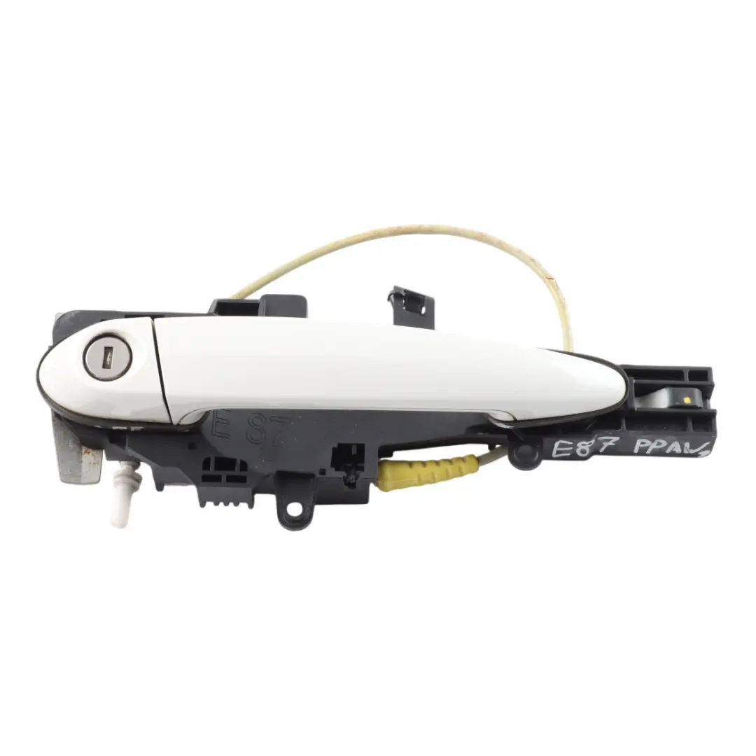 Complete Grab Handle Front Right O/S Alpinweiss 3 - 300 to BMW E81 E87 with Part number 7059677 BMW E81 E87 Complete Grab Handle Front Right O/S Alpinweiss 3 - 300 - SKU 7059677-AW1 - Part number 7059677