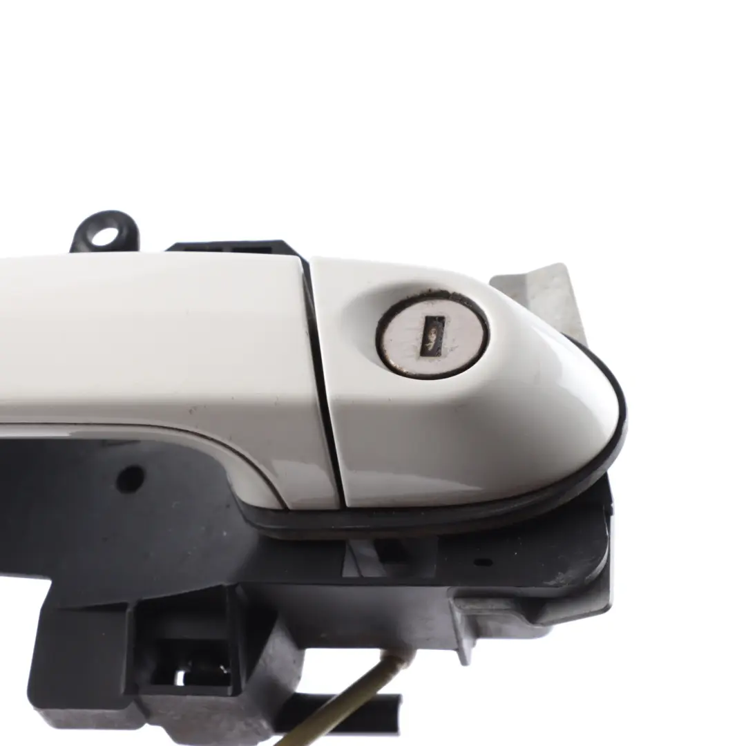 Complete Grab Handle Front Right O/S Alpinweiss 3 - 300 to BMW E81 E87 with Part number 7059677 BMW E81 E87 Complete Grab Handle Front Right O/S Alpinweiss 3 - 300 - SKU 7059677-AW1 - Part number 7059677