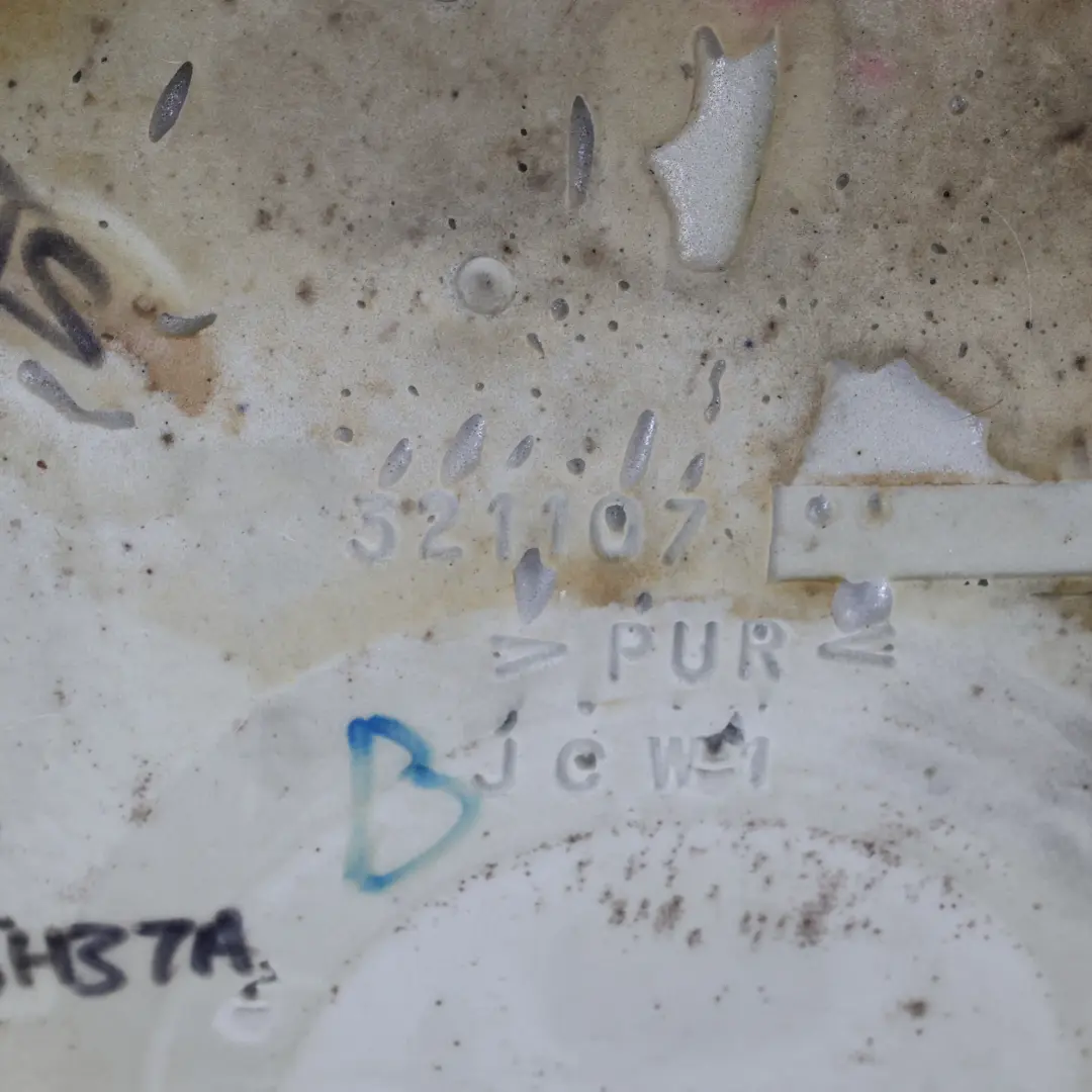 Sedile Posteriore Coperta Cuscino Pelle Blu Scuro per Mini Cabrio R52 con numero di parte 7133139 Mini Cabrio R52 Sedile Posteriore Coperta Cuscino Pelle Blu Scuro - SKU 7133139 - Numero di parte 7133139