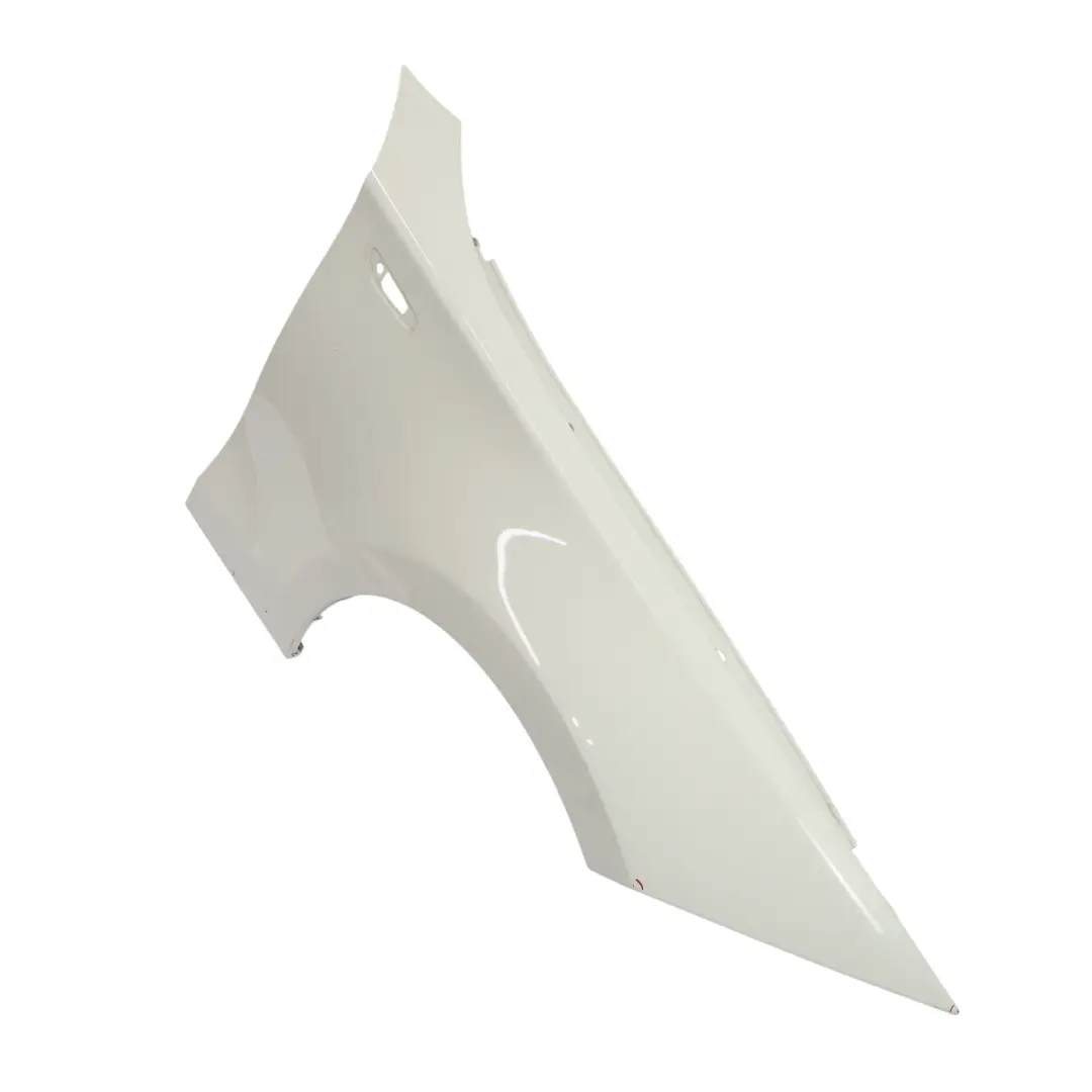 Pannello Laterale Parafango Ala Anteriore Destro Alpinweiss 3 - 300 per BMW E81 E87 con numero di parte 7133228 BMW E81 E87 Pannello Laterale Parafango Ala Anteriore Destro Alpinweiss 3 - 300 - SKU 7133228-AW3 - Numero di parte 7133228