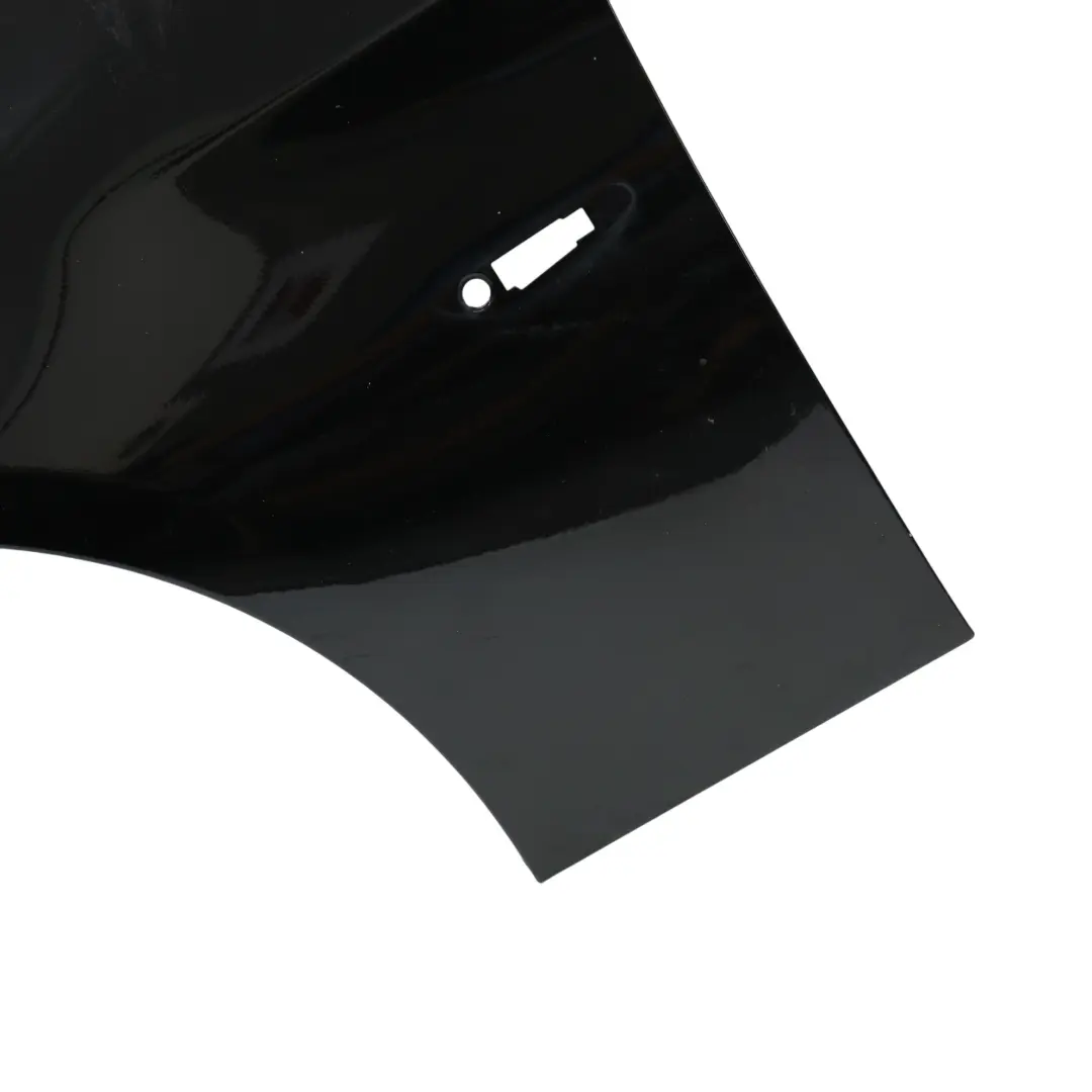 Seitenverkleidung Vorne Links Fender Schwarz 2 - 668 für BMW E90 E91 mit Teilenummer 7135679 BMW E90 E91 Seitenverkleidung Vorne Links Fender Schwarz 2 - 668 - SKU 7135679-SCH - Teilenummer 7135679