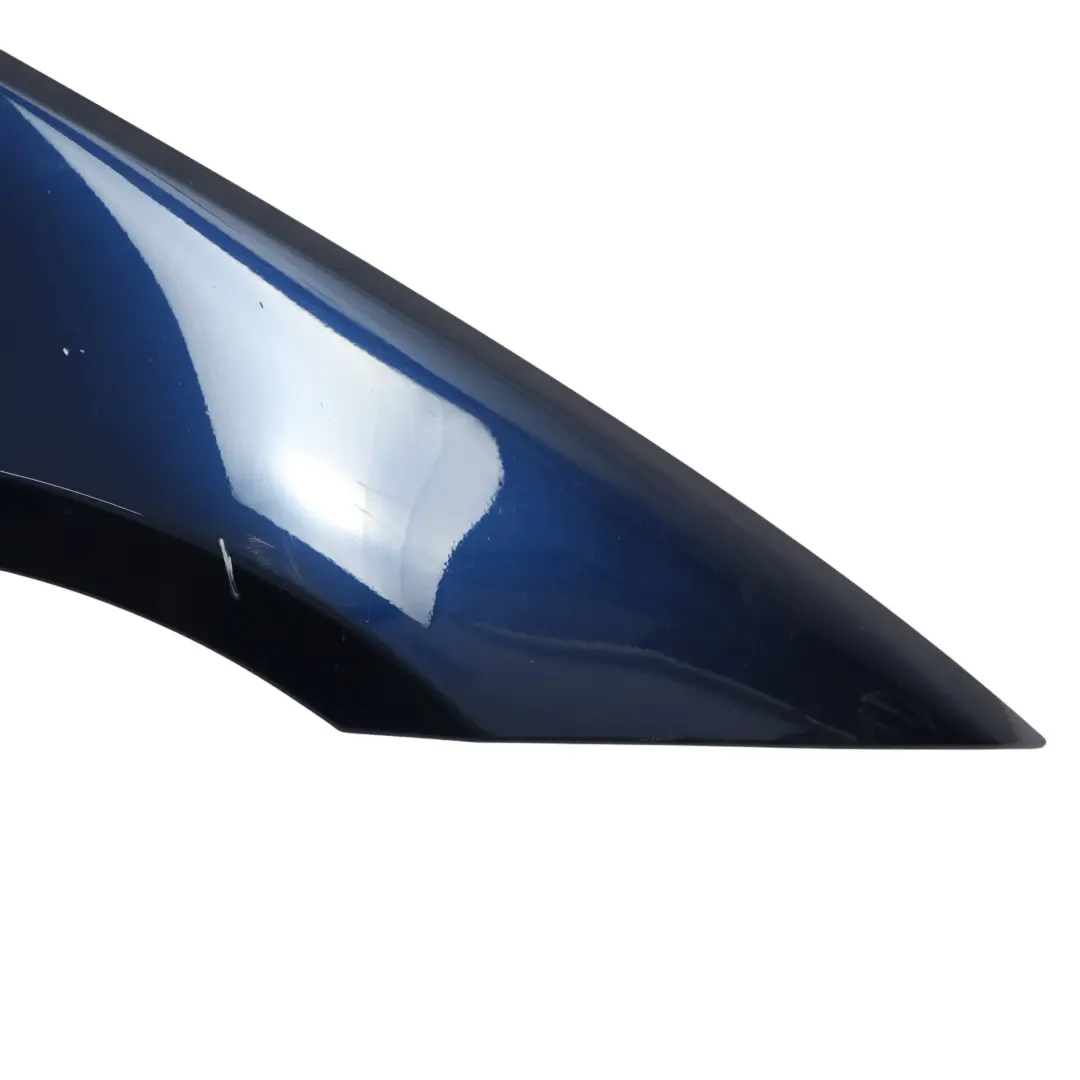 BMW E90 E91 Błotnik Prawy Przedni Tiefseeblau Niebieski Metalik - A76 - SKU 7135680-DSB3 - Numer Części 7135680