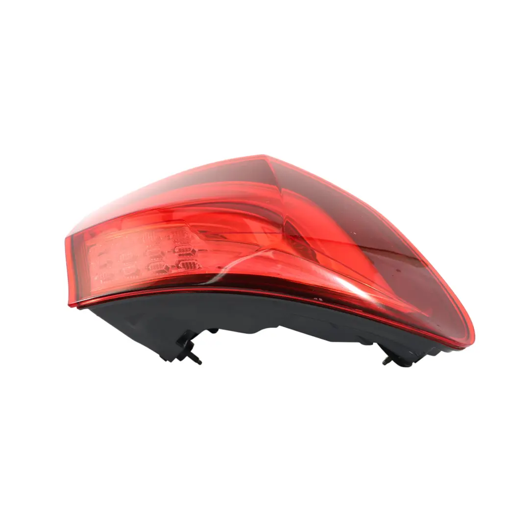 Lampada Posteriore Nel Pannello Laterale Sinistro per BMW F11 Touring con numero di parte 7203233 BMW F11 Touring Lampada Posteriore Nel Pannello Laterale Sinistro - SKU 7203233-1 - Numero di parte 7203233