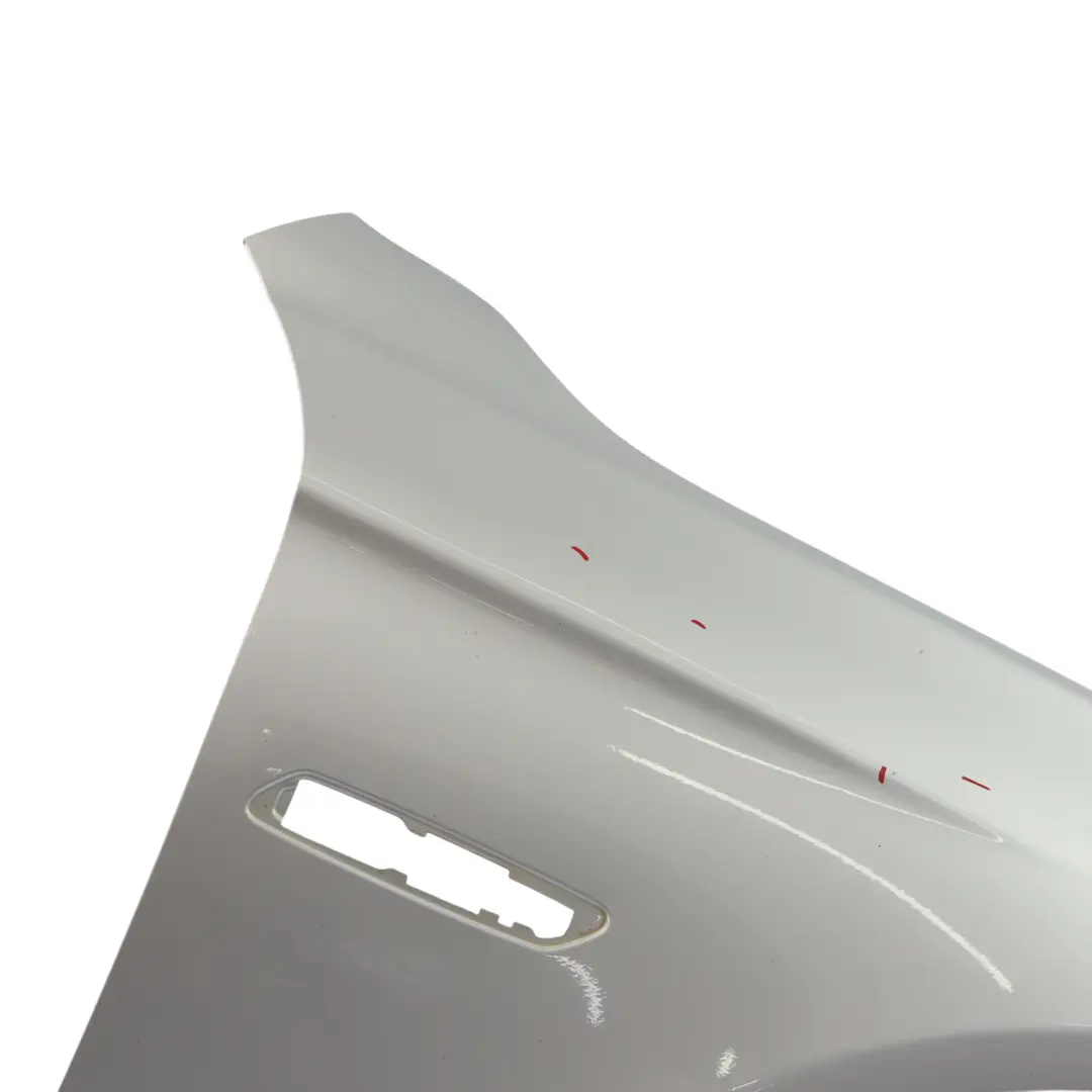 Parafango Anteriore Destro Laterale Titansilber Titan Silver - 354 per BMW F10 con numero di parte 7248660 BMW F10 Parafango Anteriore Destro Laterale Titansilber Titan Silver - 354 - SKU 7248660-TS1 - Numero di parte 7248660