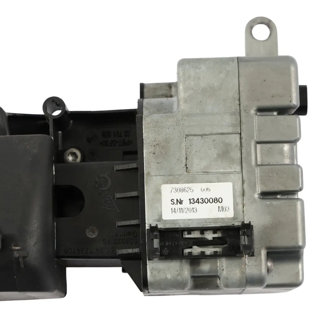 Kamera Cofania Klapy Bagażnika do BMW F06 F12 F13 o numerze 7308625 BMW F06 F12 F13 Kamera Cofania Klapy Bagażnika - SKU 7308625-2 - Numer Części 7308625