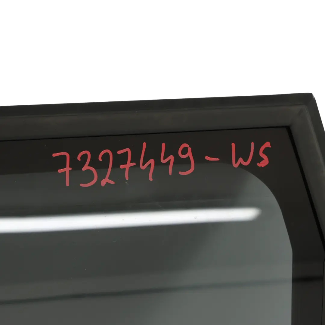 Puerta Trasera Izquierda Panel Cubierta White Silver Metallic - A62 para Mini F55 con número de pieza 7327449 Mini F55 Puerta Trasera Izquierda Panel Cubierta White Silver Metallic - A62 - SKU 7327449-WS - Número de pieza 7327449