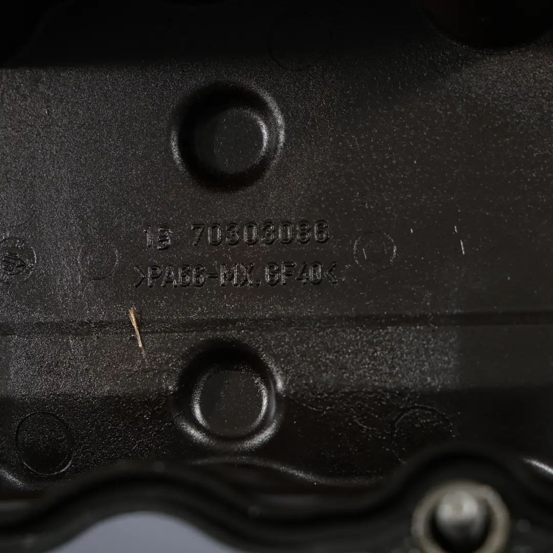 Pokrywa Głowicy Cylindrów Silnika 325i 330i 525i 530i N53 do BMW E60 LCI E90 o numerze 7548196 BMW E60 LCI E90 Pokrywa Głowicy Cylindrów Silnika 325i 330i 525i 530i N53 - SKU 7548196-1 - Numer Części 7548196