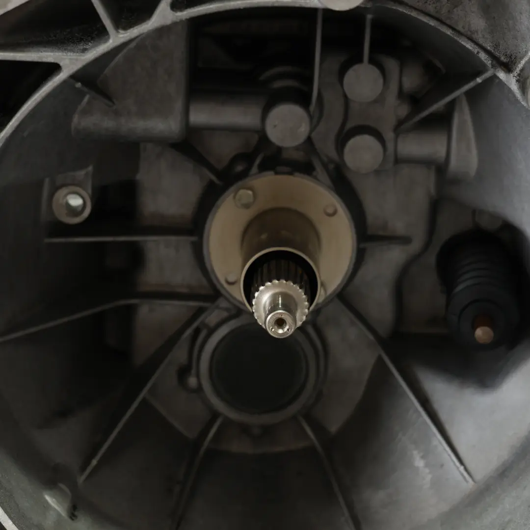 Schalt Getriebe 6 Gang GS6-17BG GARANTIE für BMW E60 E61 E81 E82 E90 E91 E92 mit Teilenummer 7626310 BMW E60 E61 E81 E82 E90 E91 E92 Schalt Getriebe 6 Gang GS6-17BG GARANTIE - SKU 7626310 - Teilenummer 7626310