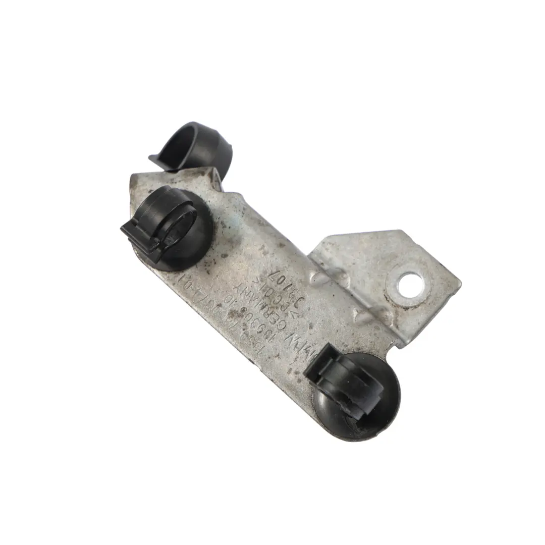 Pipe Line Bracket Mount Holder to BMW E81 E87 E90 E92 E93 Fuel with Part number 7800674 BMW E81 E87 E90 E92 E93 Fuel Pipe Line Bracket Mount Holder - SKU 7800674 - Part number 7800674