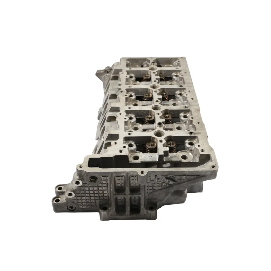 BMW E81 E87 LCI E90 E91 Cylinder Head Housing Engine N47 Diesel 7797676 - SKU 7810196-1 - Part number 7810196