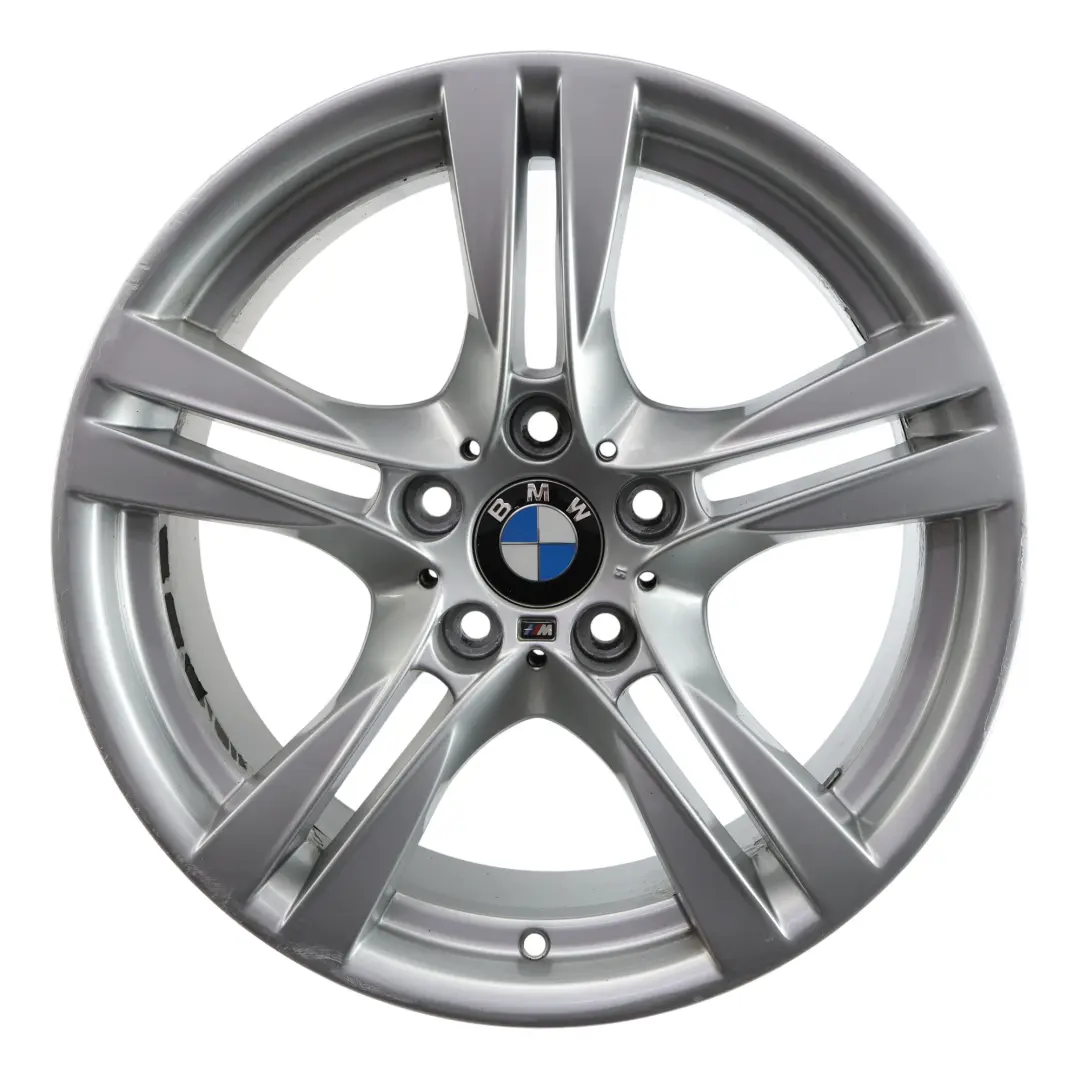 Srebrna Tylna Felga Aluminiowa 18" M 355 9J ET:41 do BMW X1 E84 o numerze 7842637 BMW X1 E84 Srebrna Tylna Felga Aluminiowa 18" M 355 9J ET:41 - SKU 7842637-6 - Numer Części 7842637