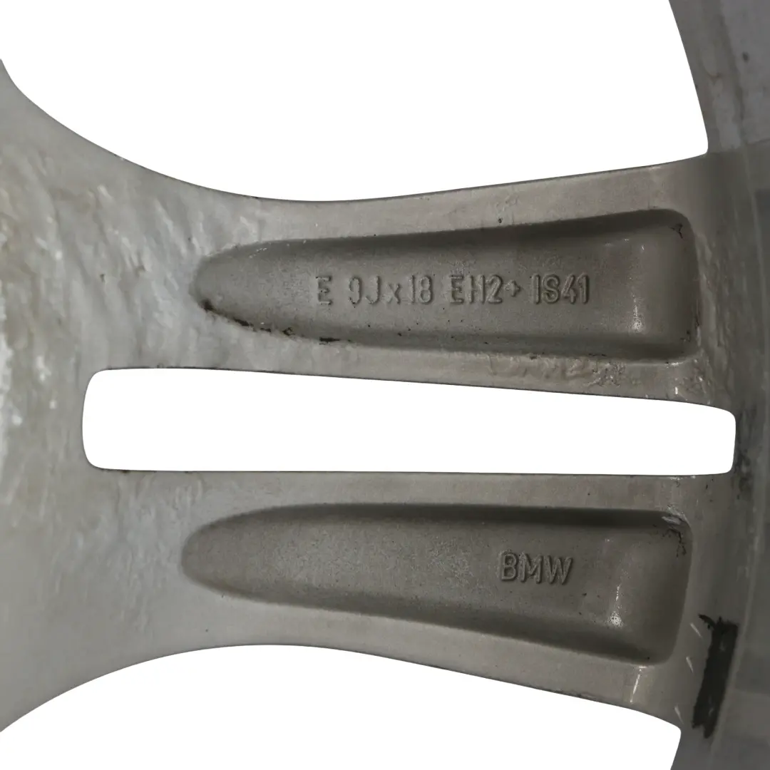 Argento Cerchio lega posteriore 18" M Doppie 355 9J ET:41 per BMW X1 E84 con numero di parte 7842637 BMW X1 E84 Argento Cerchio lega posteriore 18" M Doppie 355 9J ET:41 - SKU 7842637-6 - Numero di parte 7842637