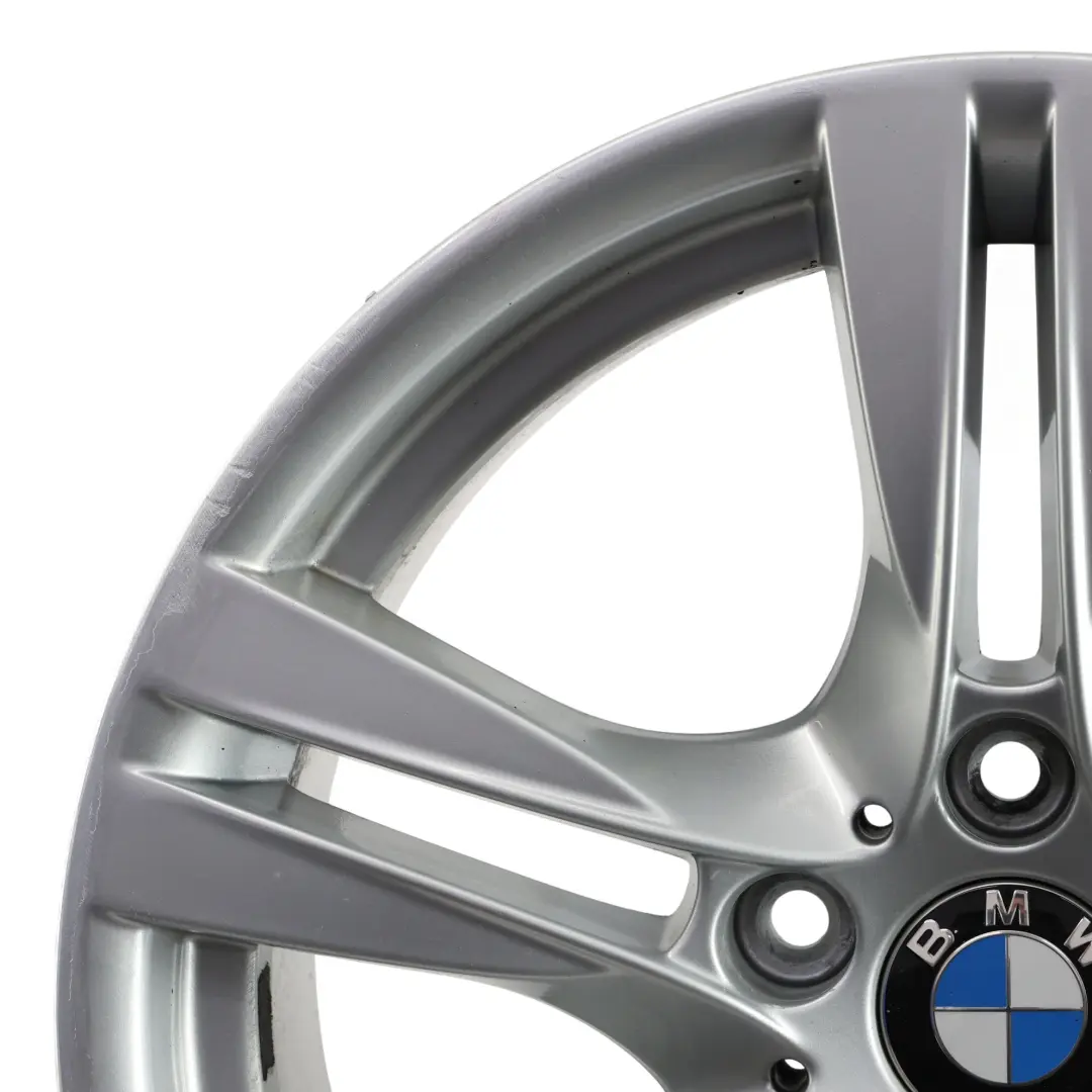 Argento Cerchio lega posteriore 18" M Doppie 355 9J ET:41 per BMW X1 E84 con numero di parte 7842637 BMW X1 E84 Argento Cerchio lega posteriore 18" M Doppie 355 9J ET:41 - SKU 7842637-6 - Numero di parte 7842637