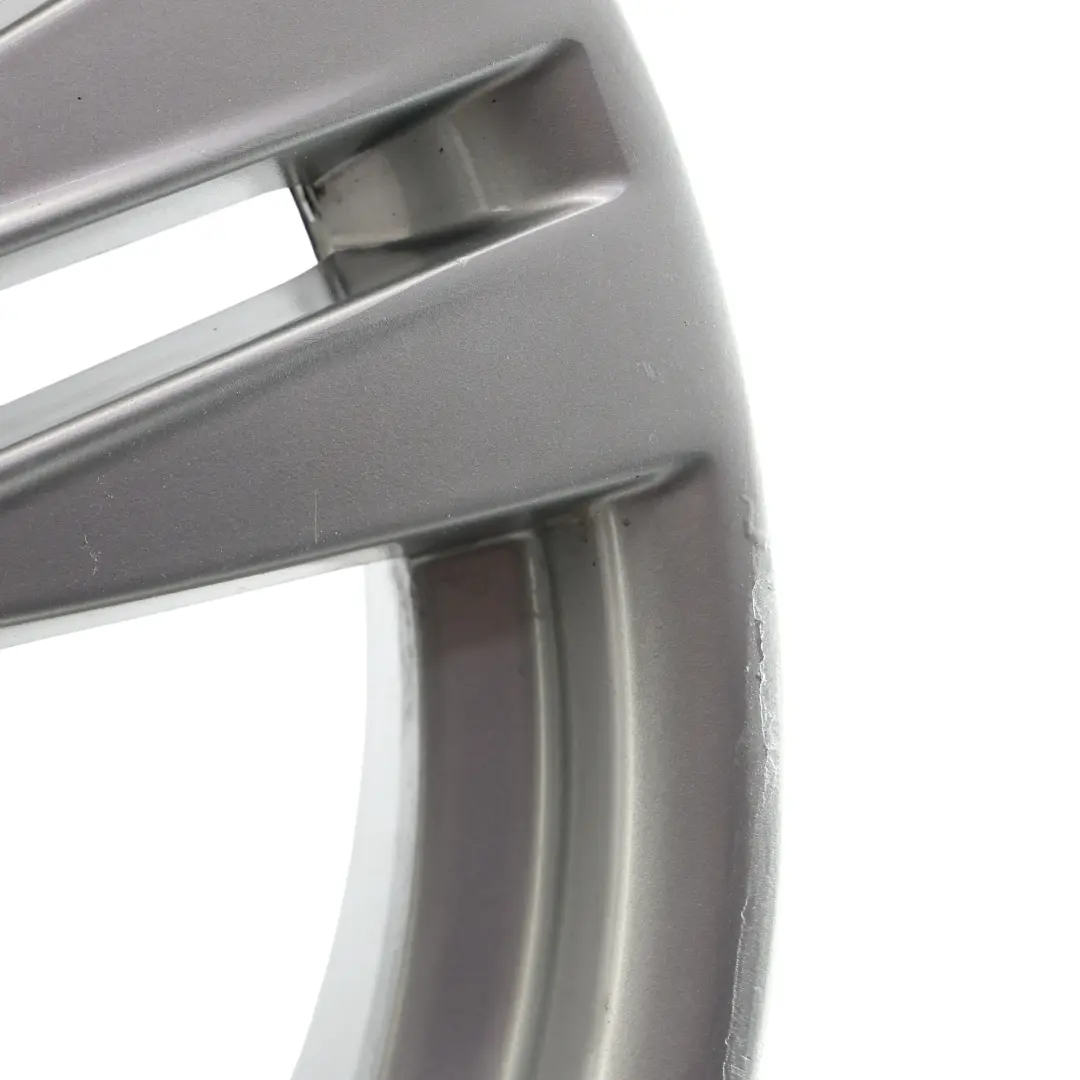 Argento Cerchio lega posteriore 18" M Doppie 355 9J ET:41 per BMW X1 E84 con numero di parte 7842637 BMW X1 E84 Argento Cerchio lega posteriore 18" M Doppie 355 9J ET:41 - SKU 7842637-6 - Numero di parte 7842637