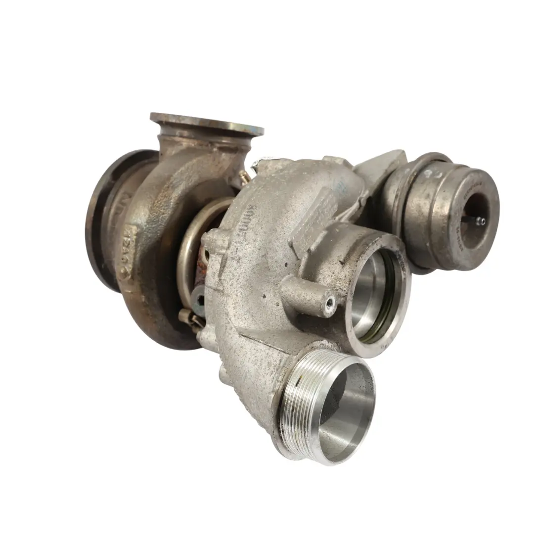 Turbocompressore Honeywell S63N 7849044 per BMW F06 F10 F12 F13 con numero di parte 7887118 BMW F06 F10 F12 F13 Turbocompressore Honeywell S63N 7849044 - SKU 7887118 - Numero di parte 7887118