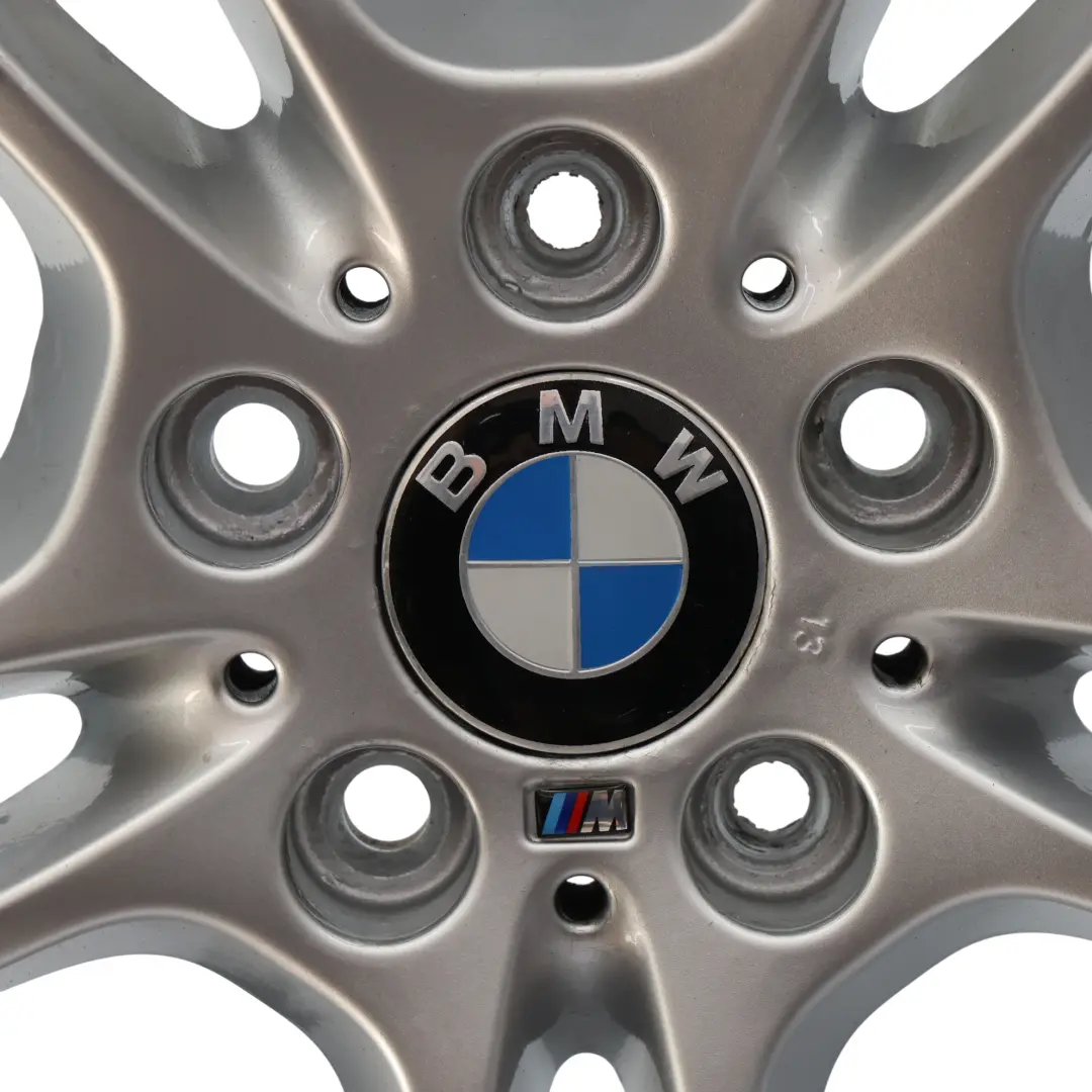 BMW E87 Llanta De Aleacion Delantera Plateada 18" M Doble Radio 261 7,5J - SKU 7891050-1 - Número de pieza 7891050