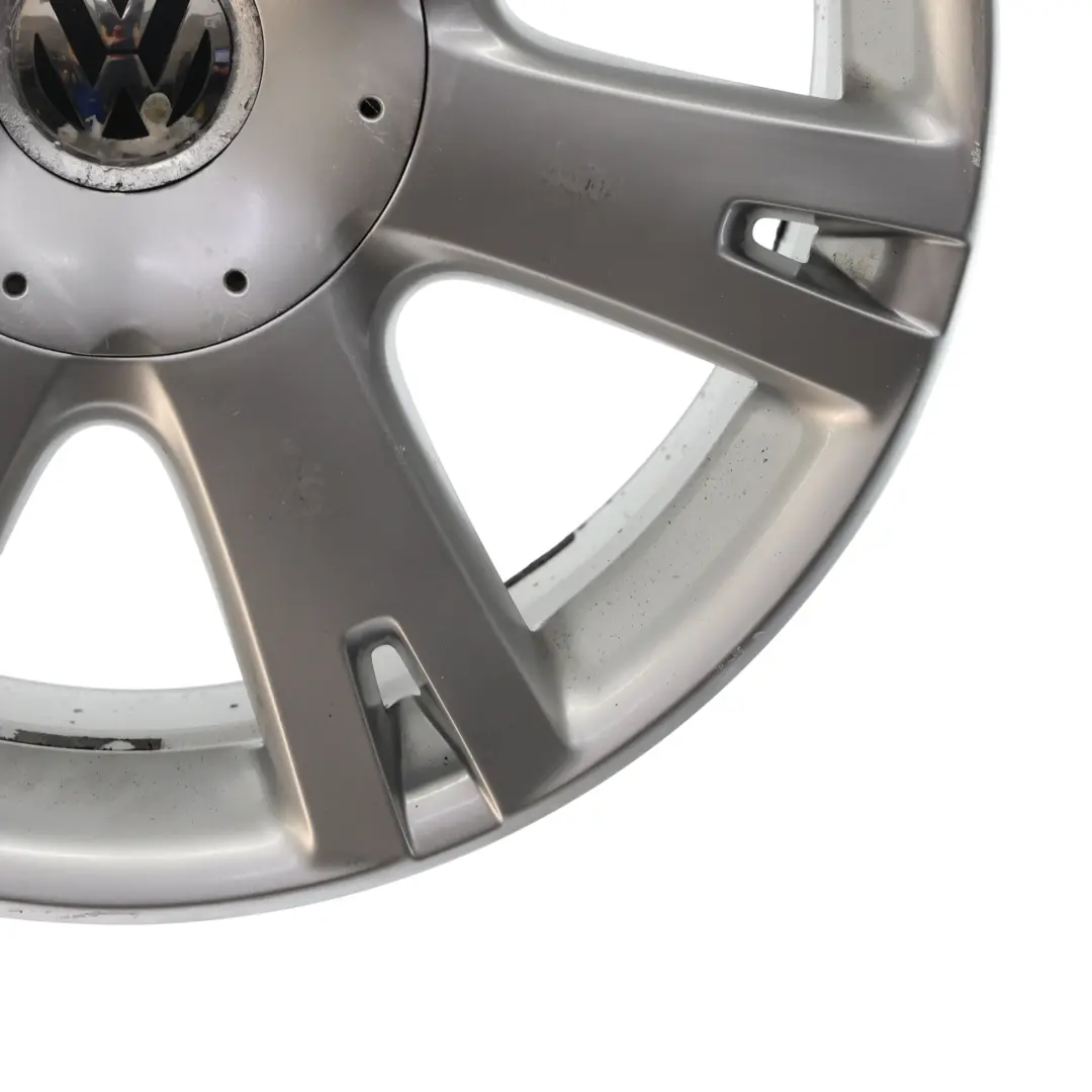 Volkswagen Touareg 7L Jante En Alliage Argenté 18" 8J - SKU 7L6601025K-1 - Numéro de pièce 7L6601025K