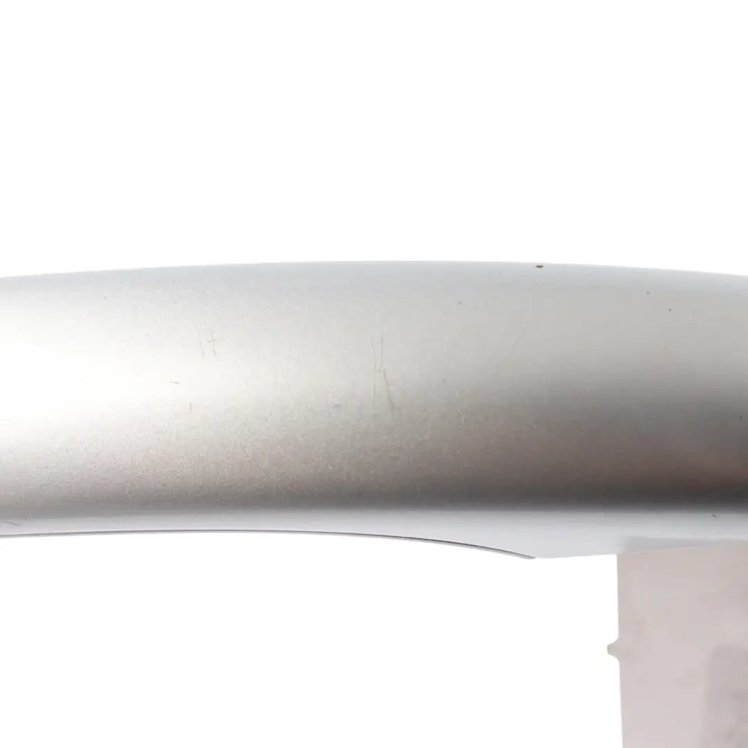 7L Maniglia Esterna Porta Anteriore Sinistra Destra Reflex Silver A7W per VW Touareg con numero di parte 7L6837205C VW Touareg 7L Maniglia Esterna Porta Anteriore Sinistra Destra Reflex Silver A7W - SKU 7L6837205C-RES - Numero di parte 7L6837205C