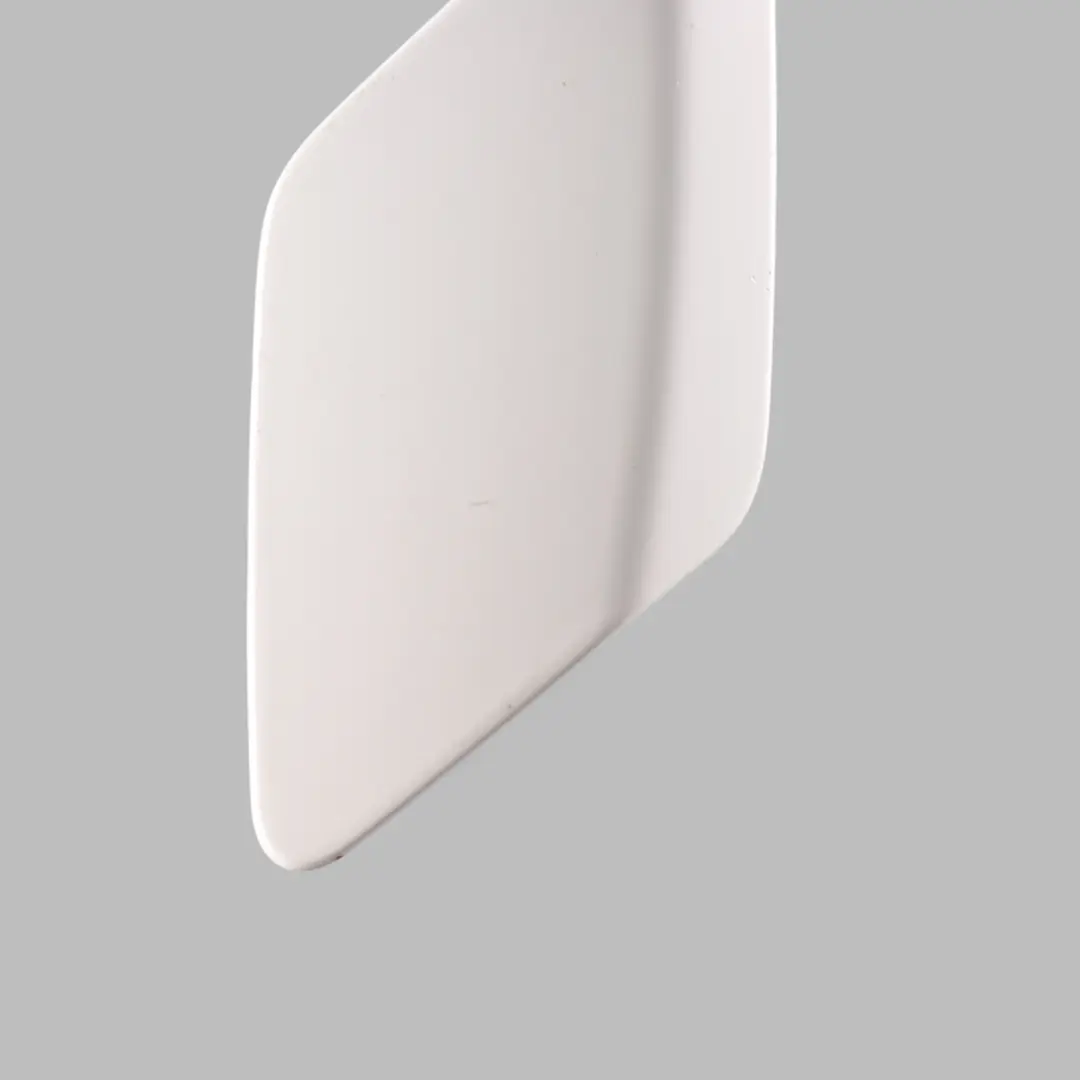 Paraurti Anteriore Coperchio Lavafari Alpinweiss 3 - 300 per BMW F36 con numero di parte 8054510 BMW F36 Paraurti Anteriore Coperchio Lavafari Alpinweiss 3 - 300 - SKU 8054510-AW - Numero di parte 8054510