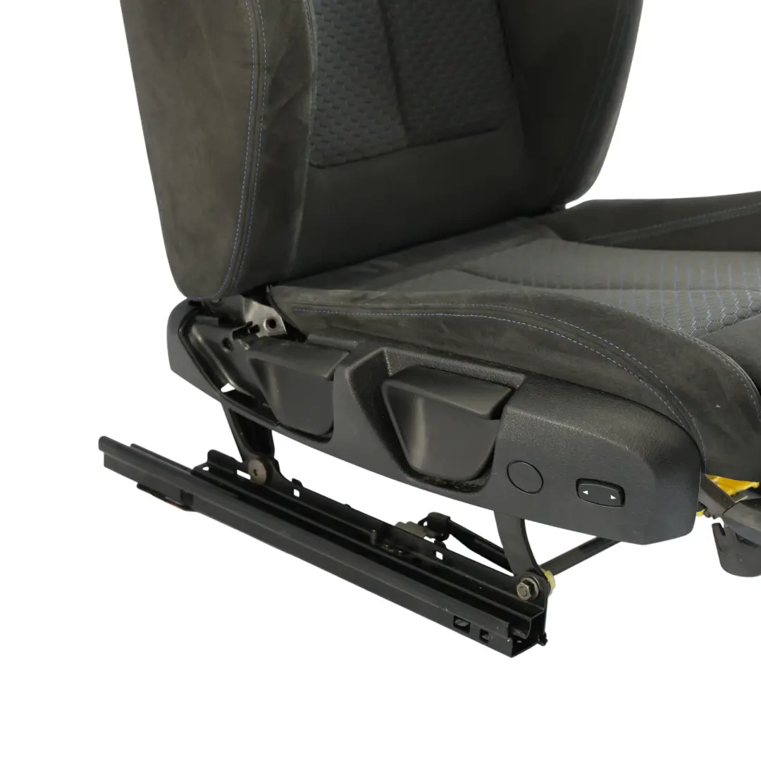 Asiento Deportivo Delantero Derecho Tela Hexágono Alcántara para BMW F20 M Sport con número de pieza 8055048 BMW F20 M Sport Asiento Deportivo Delantero Derecho Tela Hexágono Alcántara - SKU 8055048-4 - Número de pieza 8055048