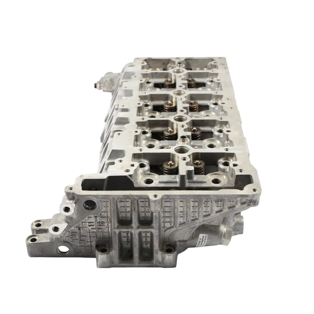 BMW F20 LCI F30 Cylinder Head Housing Rocker Panel Diesel Engine B47 - SKU 8513709 - Part number 8513709