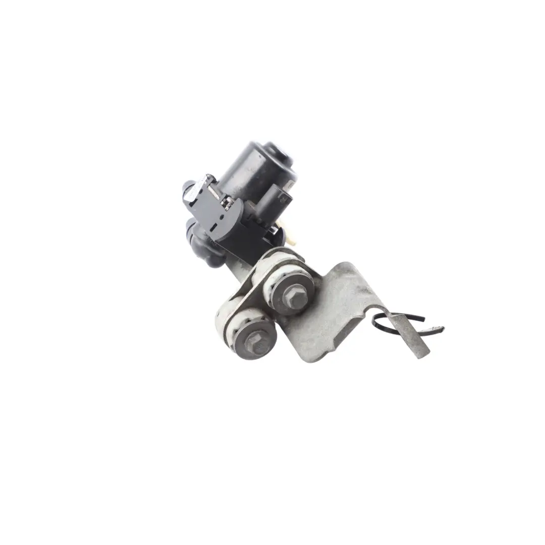 Heater Control Valve BMW F06 F10 F11 F12 F13 N57Z Water Coolant Unit to with Part number 8517077 Heater Control Valve BMW F06 F10 F11 F12 F13 N57Z Water Coolant Unit - SKU 8517077 - Part number 8517077