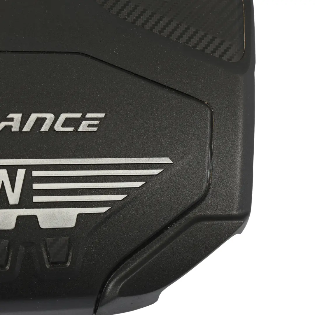 B48E M Performance Coperchio Motore Trim Pannello Superiore per BMW F40 F44 con numero di parte 8661683 BMW F40 F44 B48E M Performance Coperchio Motore Trim Pannello Superiore - SKU 8661683 - Numero di parte 8661683