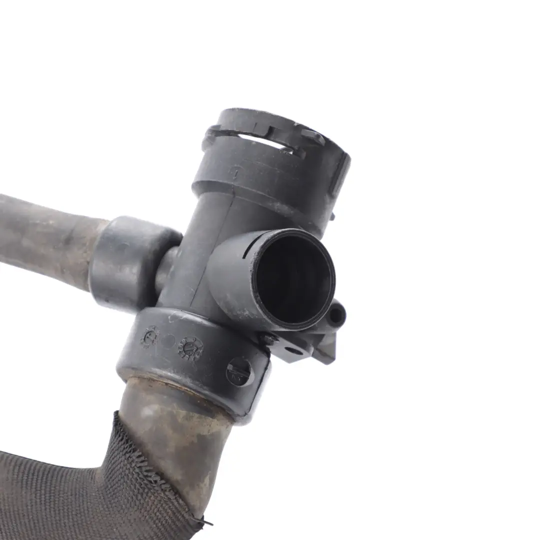 Przewód Rura Wąż Wody Chłodnicy 2.0 Diesel 8E0121049L do Audi A4 B7 o numerze 8E0121049AC Audi A4 B7 Przewód Rura Wąż Wody Chłodnicy 2.0 Diesel 8E0121049L - SKU 8E0121049AC - Numer Części 8E0121049AC