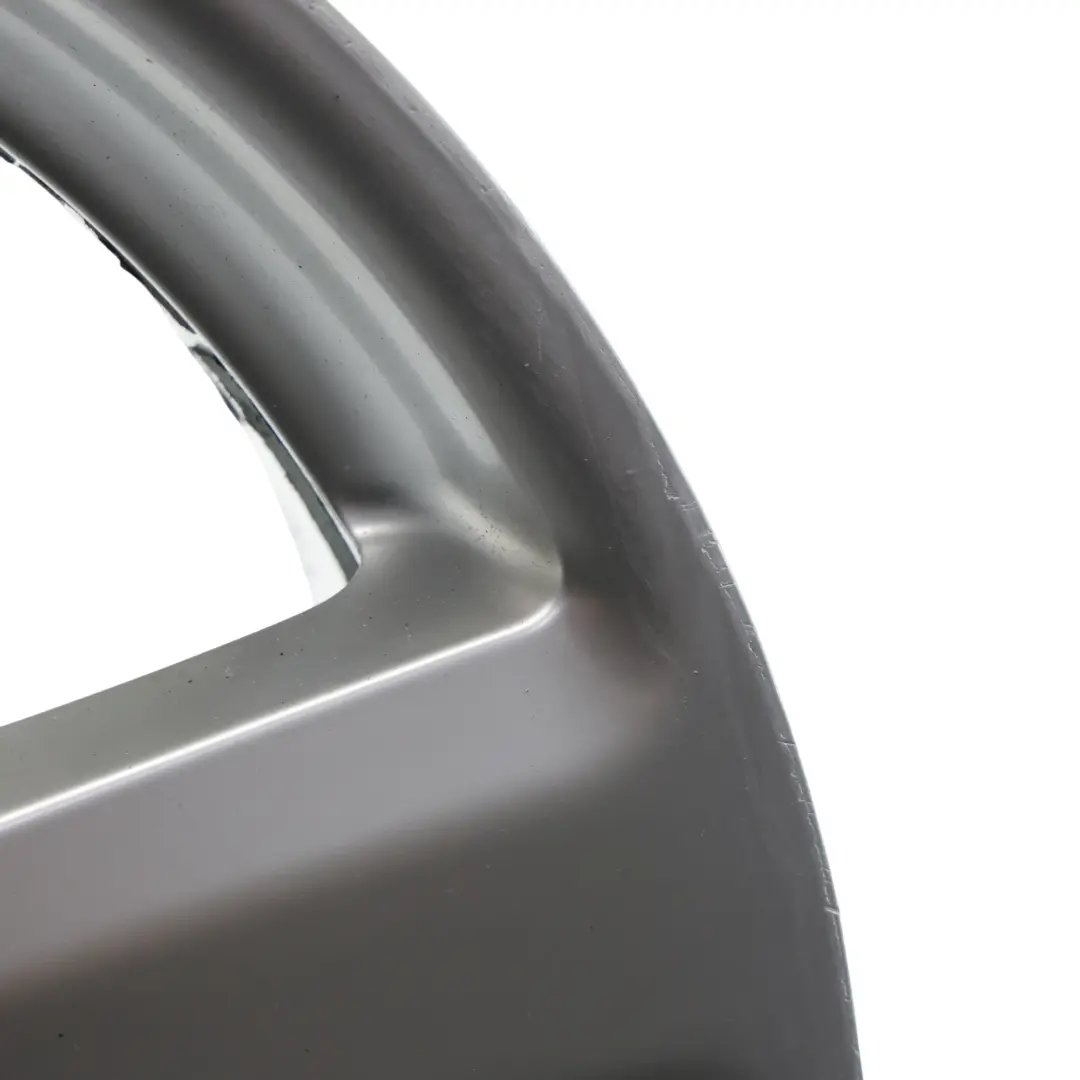 Felga Aluminiowa Srebrna 18" ET:43 8J do Audi A4 B7 o numerze 8E0601025AK Audi A4 B7 Felga Aluminiowa Srebrna 18" ET:43 8J - SKU 8E0601025AK-1 - Numer Części 8E0601025AK