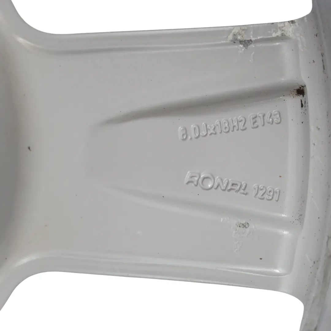 Srebrna Felga Aluminiowa 18" ET:43 8J do Audi A4 B7 o numerze 8E0601025AK Audi A4 B7 Srebrna Felga Aluminiowa 18" ET:43 8J - SKU 8E0601025AK-6 - Numer Części 8E0601025AK