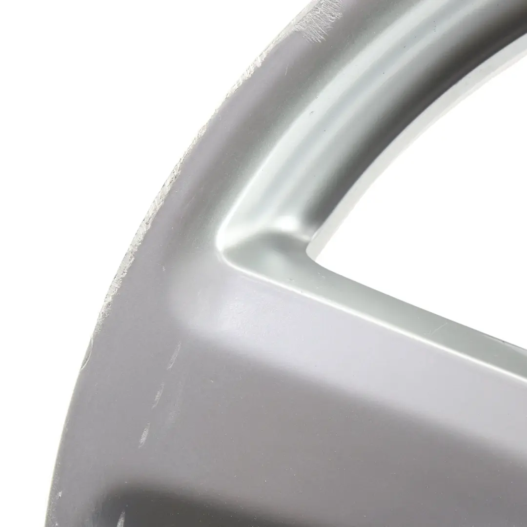 Srebrna Felga Aluminiowa 18" ET:43 8J do Audi A4 B7 o numerze 8E0601025AK Audi A4 B7 Srebrna Felga Aluminiowa 18" ET:43 8J - SKU 8E0601025AK-6 - Numer Części 8E0601025AK