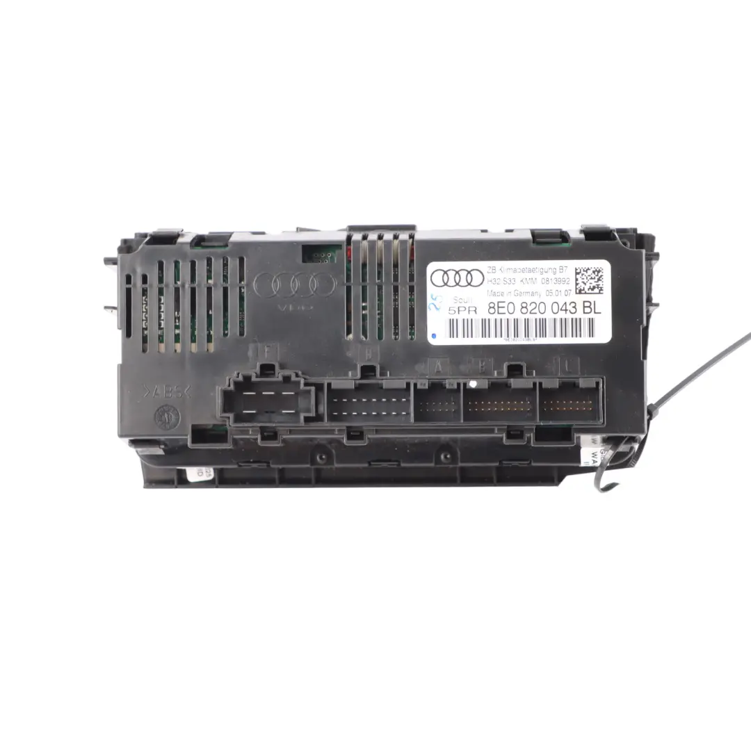 Przełączniki Panel Sterowania Klimatyzacją do Audi A4 B7 o numerze 8E0820043BL Audi A4 B7 Przełączniki Panel Sterowania Klimatyzacją - SKU 8E0820043BL-1 - Numer Części 8E0820043BL
