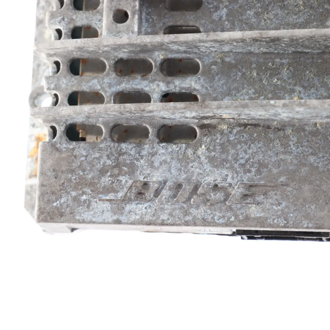 Audio-Verstärker Premium Steuergerät Bose für Audi TT 8J mit Teilenummer 8J0035223A Audi TT 8J Audio-Verstärker Premium Steuergerät Bose - SKU 8J0035223A - Teilenummer 8J0035223A