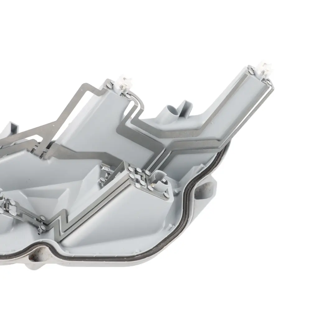 Audi TT 8J Lampada Posteriore Zoccolo Destro Supporto Fanale - SKU 8J0945258A - Numero di parte 8J0945258A